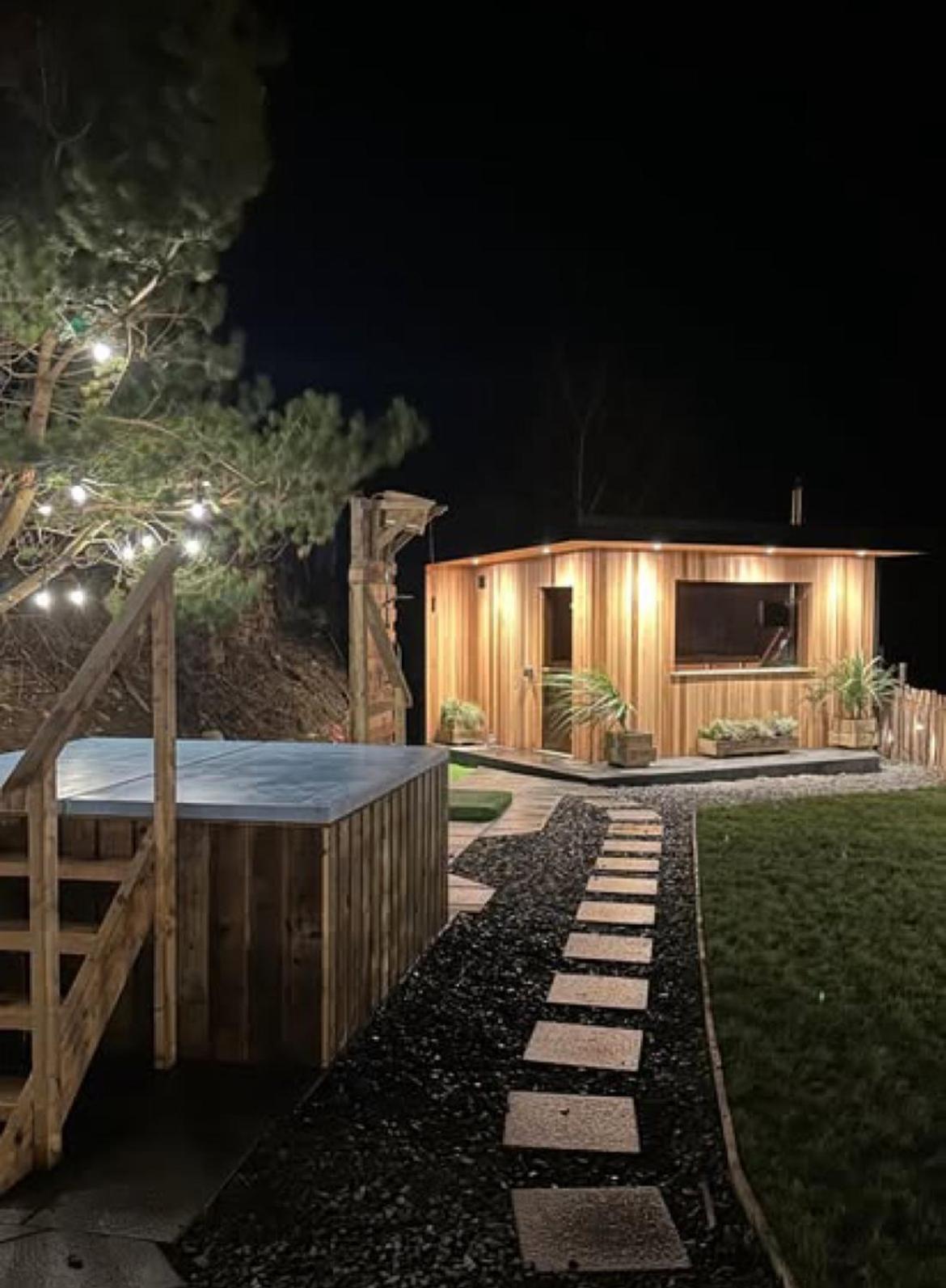 Rostrevor Mountain Lodge - Glamping Pods - Revive Sauna & Hot Tubs Zewnętrze zdjęcie